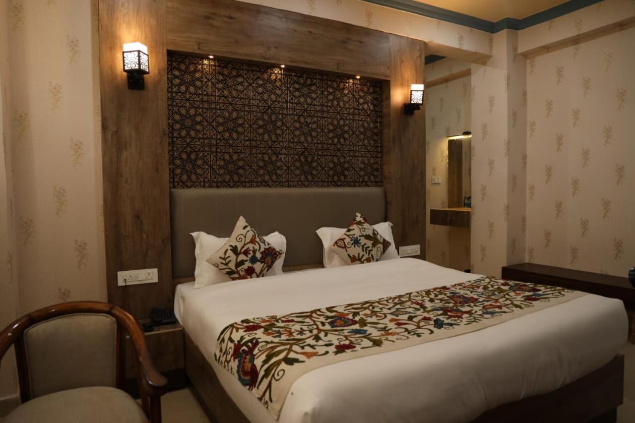 The Jamawar Hotel Srīnagar Kültér fotó