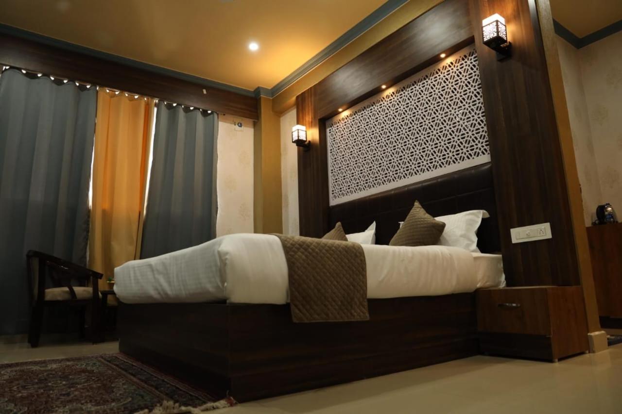 The Jamawar Hotel Srīnagar Kültér fotó
