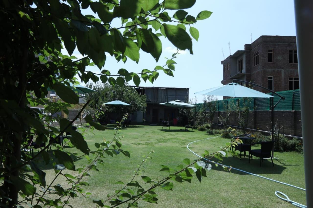 The Jamawar Hotel Srīnagar Kültér fotó